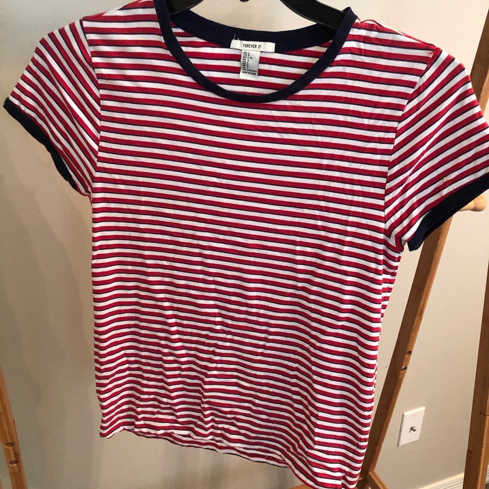 Forever 21 T-shirt !